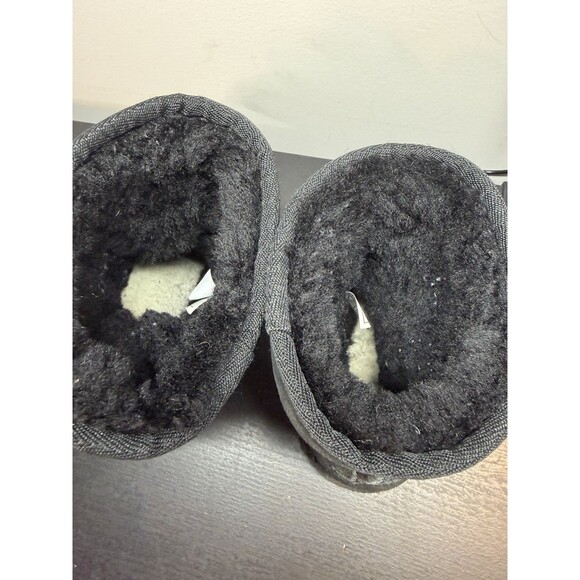 Ugg Classic II Weather Short Black Suede Boots Kids Sz 1 - Picture 6 of 8